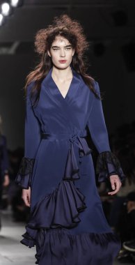  KaTtY Xiomara pist gösteri