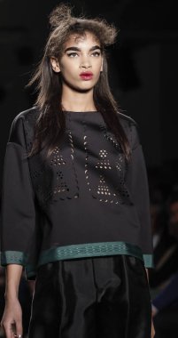  KaTtY Xiomara pist gösteri