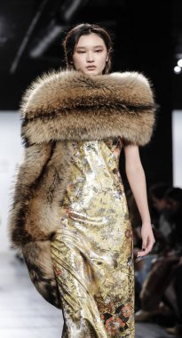 Dennis Basso koleksiyonu pist gösteri