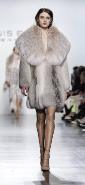 Dennis Basso koleksiyonu pist gösteri