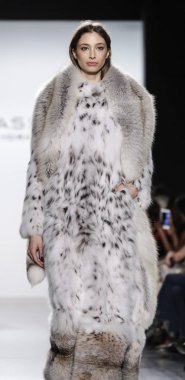 Dennis Basso koleksiyonu pist gösteri 