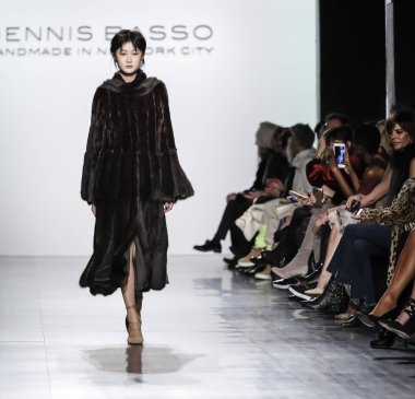 Dennis Basso koleksiyonu pist gösteri