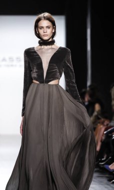 Dennis Basso koleksiyonu pist gösteri