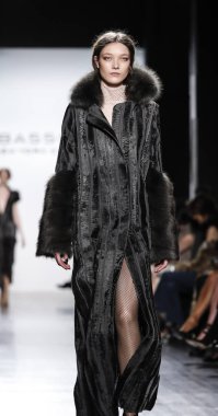 Dennis Basso koleksiyonu pist gösteri