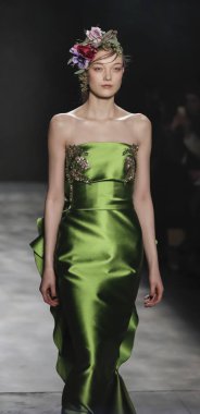 Marchesa koleksiyonunu pist gösteri