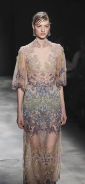 Marchesa koleksiyonunu pist gösteri