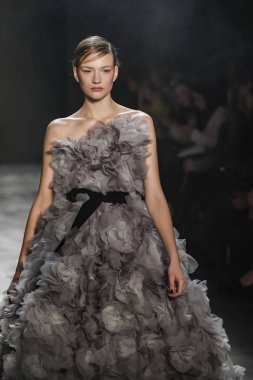 Marchesa koleksiyonunu pist gösteri