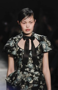 Marchesa koleksiyonunu pist gösteri