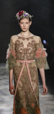 Marchesa koleksiyonunu pist gösteri