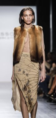 Dennis Basso koleksiyonu pist gösteri 