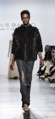 Dennis Basso koleksiyonu pist gösteri 