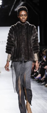 Dennis Basso koleksiyonu pist gösteri 