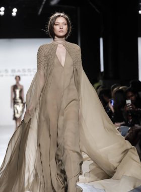 Dennis Basso koleksiyonu pist gösteri 