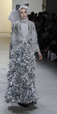 Anniesa Hasibuan Fw17 koleksiyonu