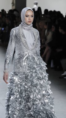 Anniesa Hasibuan Fw17 koleksiyonu