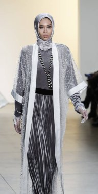 Anniesa Hasibuan Fw17 koleksiyonu