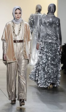 Anniesa Hasibuan Fw17 koleksiyonu