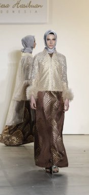 Anniesa Hasibuan Fw17 koleksiyonu