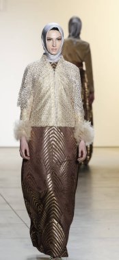 Anniesa Hasibuan Fw17 koleksiyonu