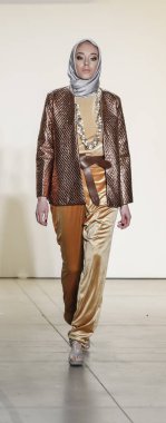 Anniesa Hasibuan Fw17 koleksiyonu