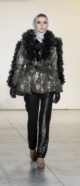 Anniesa Hasibuan Fw17 koleksiyonu