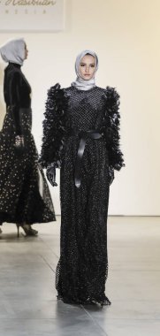 Anniesa Hasibuan Fw17 koleksiyonu