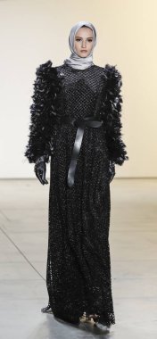 Anniesa Hasibuan Fw17 koleksiyonu