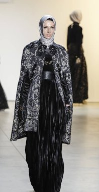 Anniesa Hasibuan Fw17 koleksiyonu