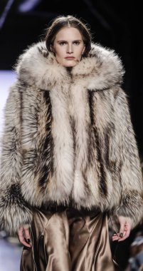 Dennis Basso Fw17 koleksiyonu