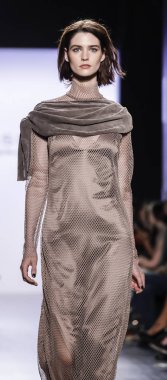 Dennis Basso Fw17 koleksiyonu