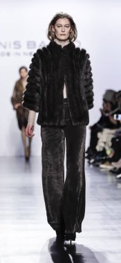 Dennis Basso Fw17 koleksiyonu