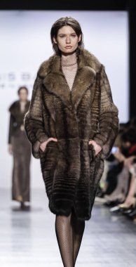 Dennis Basso Fw17 koleksiyonu