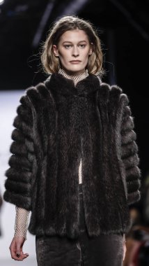 Dennis Basso Fw17 koleksiyonu