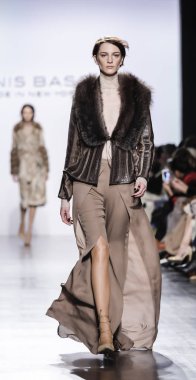 Dennis Basso Fw17 koleksiyonu