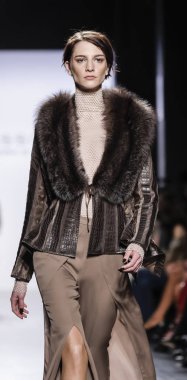 Dennis Basso Fw17 koleksiyonu