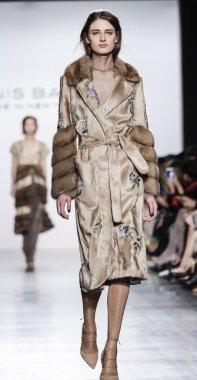 Dennis Basso Fw17 koleksiyonu