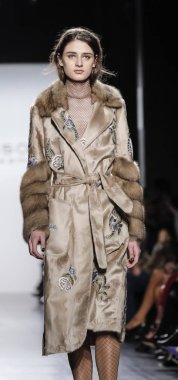 Dennis Basso Fw17 koleksiyonu