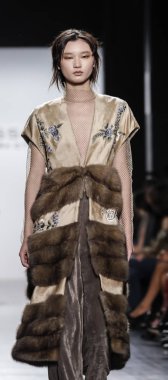 Dennis Basso Fw17 koleksiyonu