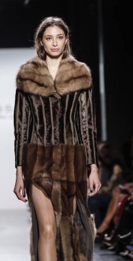  Dennis Basso Fw17 koleksiyonu