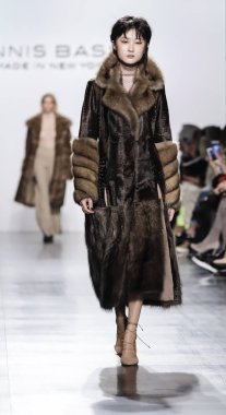 Dennis Basso Fw17 koleksiyonu