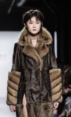 Dennis Basso Fw17 koleksiyonu