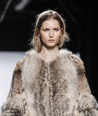 Dennis Basso Fw17 koleksiyonu