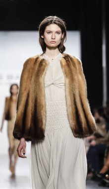Dennis Basso Fw17 koleksiyonu