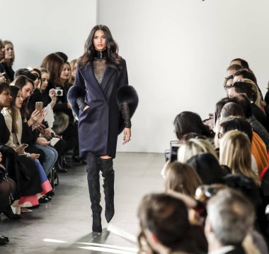 Pamella Roland koleksiyonu