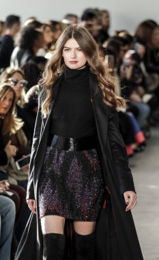 Pamella Roland koleksiyonu