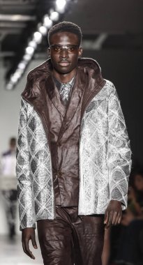 Custo Barcelona Koleksiyonu