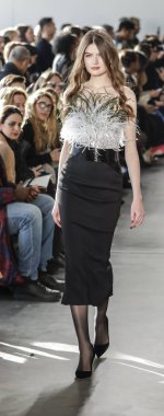 Pamella Roland pist gösteri 