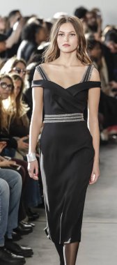 Pamella Roland koleksiyonu