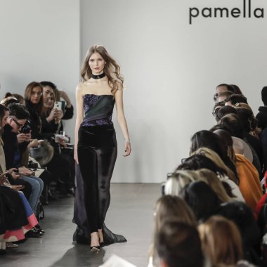 Pamella Roland koleksiyonu