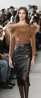 Pamella Roland koleksiyonu